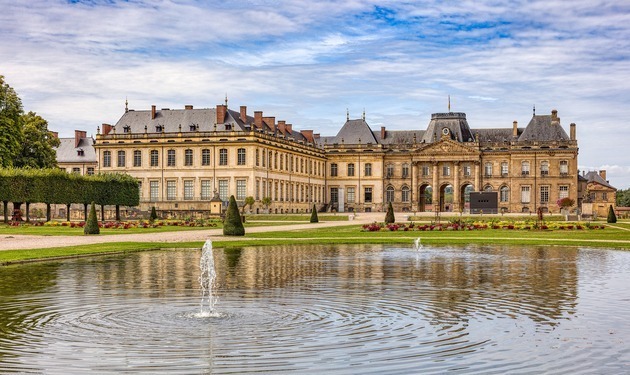 LINE SUSHI LUN&Eacute;VILLE